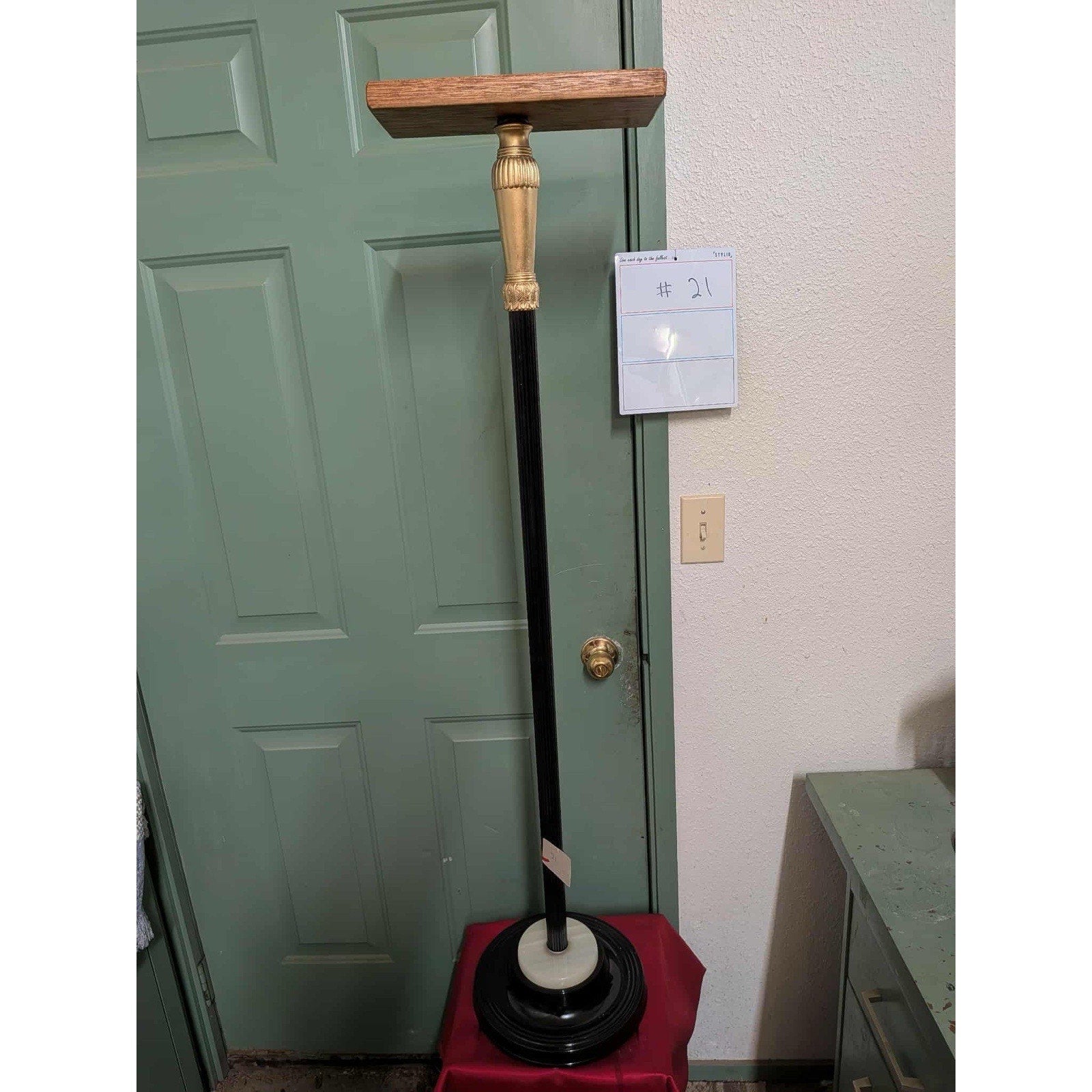 FHPATP2-Fancy stand for peacock or other bird mounts