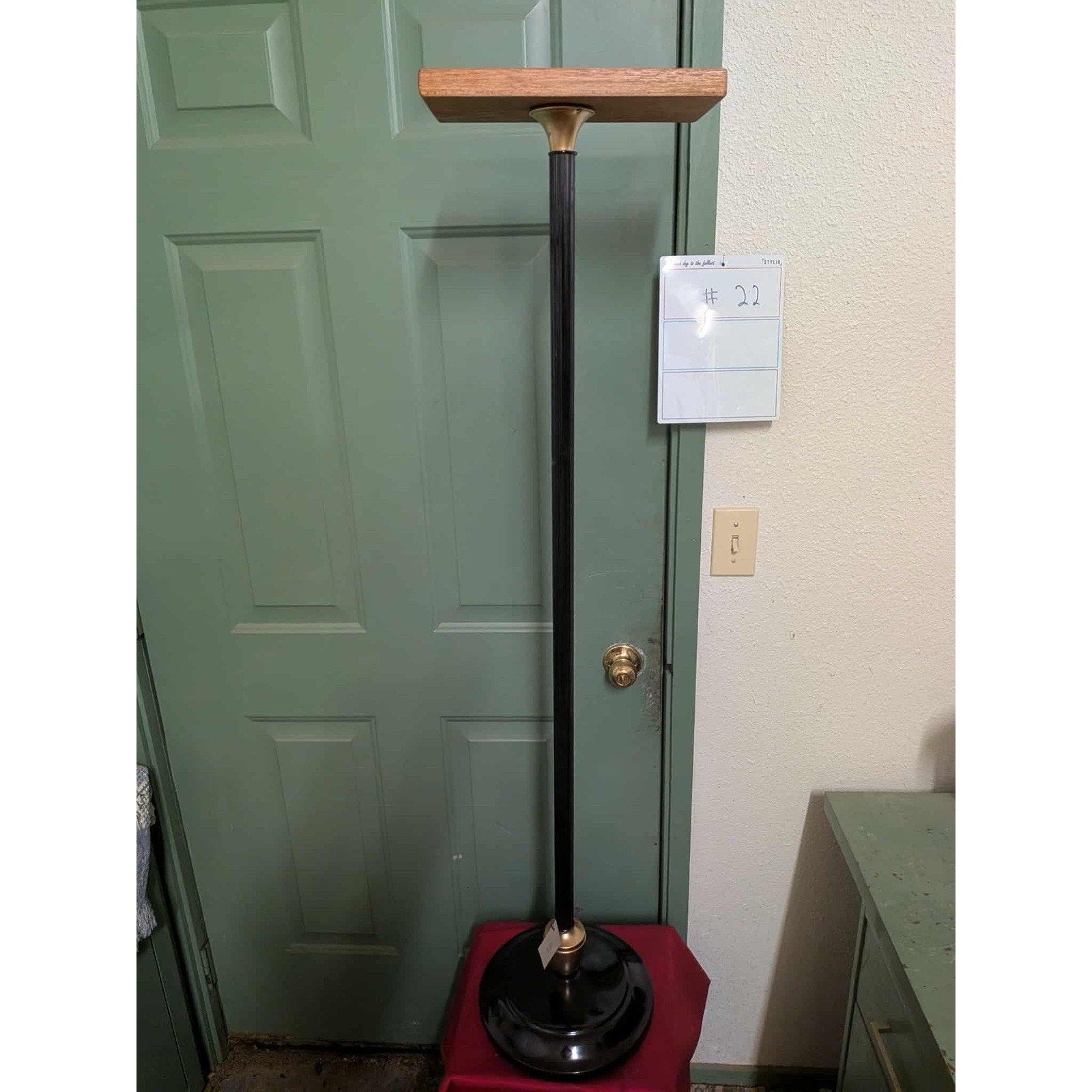 FHPATP2-Fancy stand for peacock or other bird mounts
