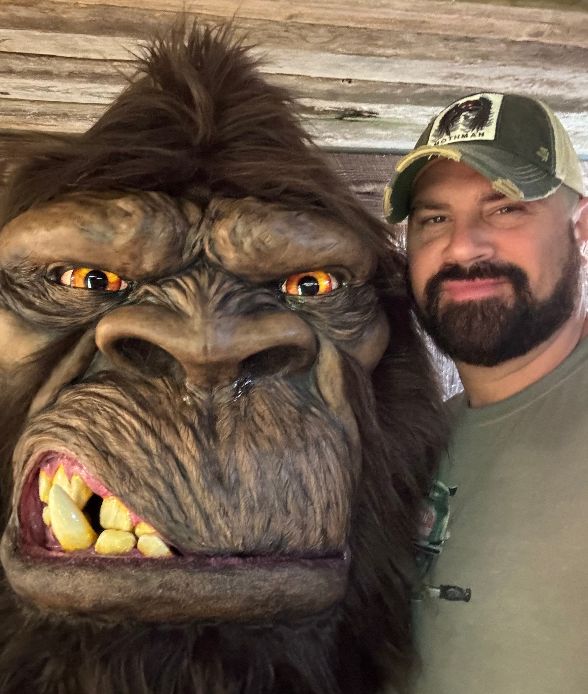 FHJEFF1 - Museum quality life-sized Bigfoot replica shoulder mounts,