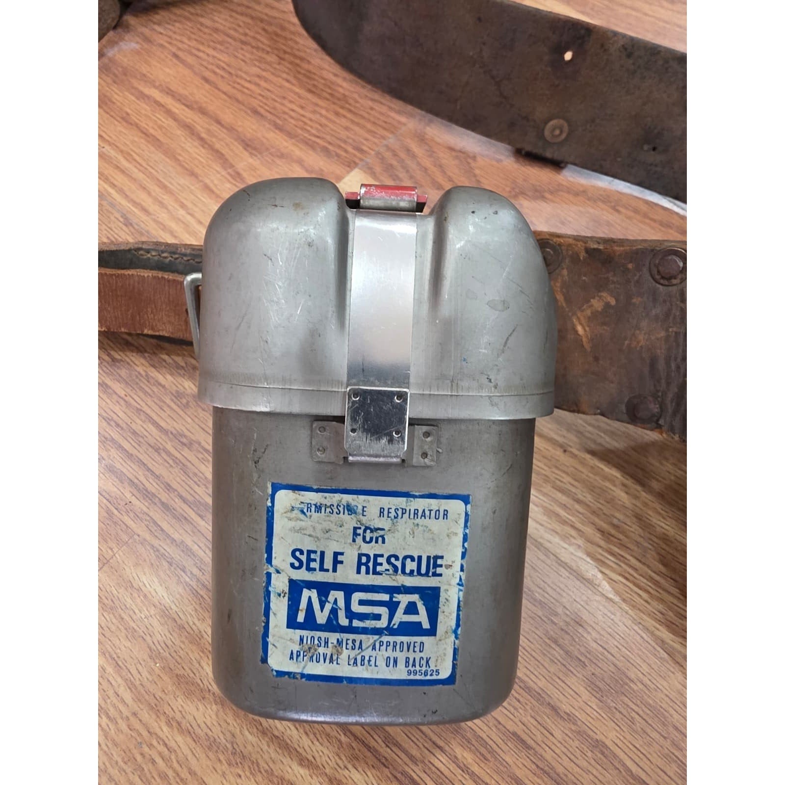 Fhaq7 - VTG Permissible Respirator for Self Rescue – MSA on Leather Belt