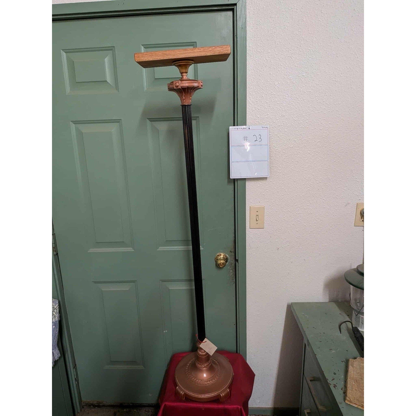 FHPATP2-Fancy stand for peacock or other bird mounts