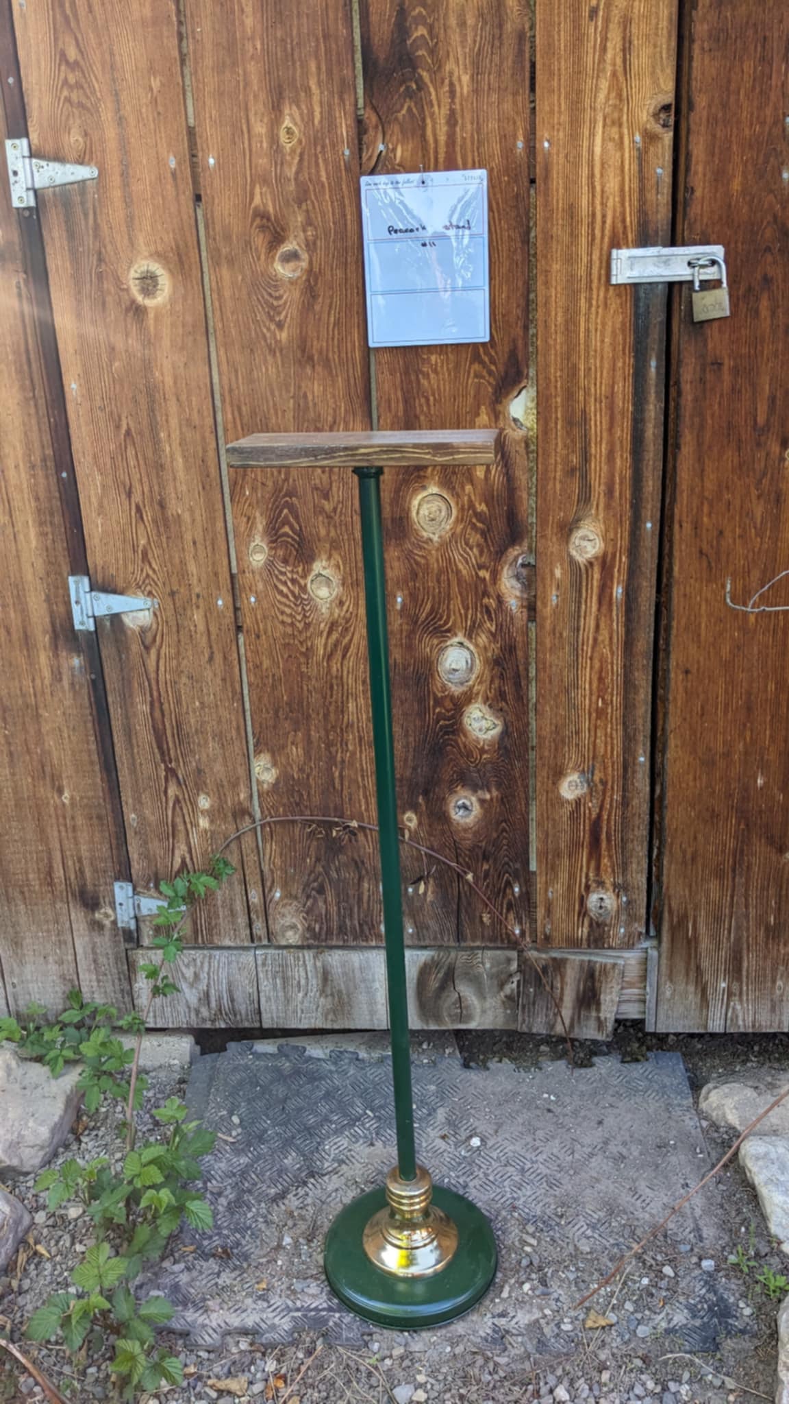 FHPAT2-Fancy stand for peacock or other bird mounts