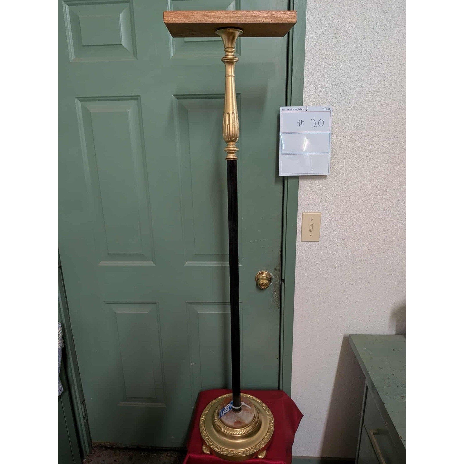 FHPATP2-Fancy stand for peacock or other bird mounts