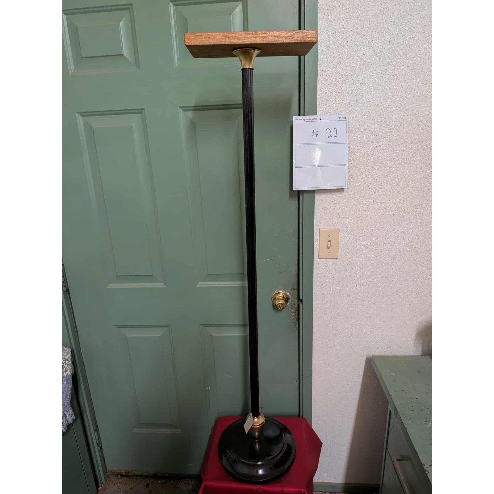 FHPATP2-Fancy stand for peacock or other bird mounts