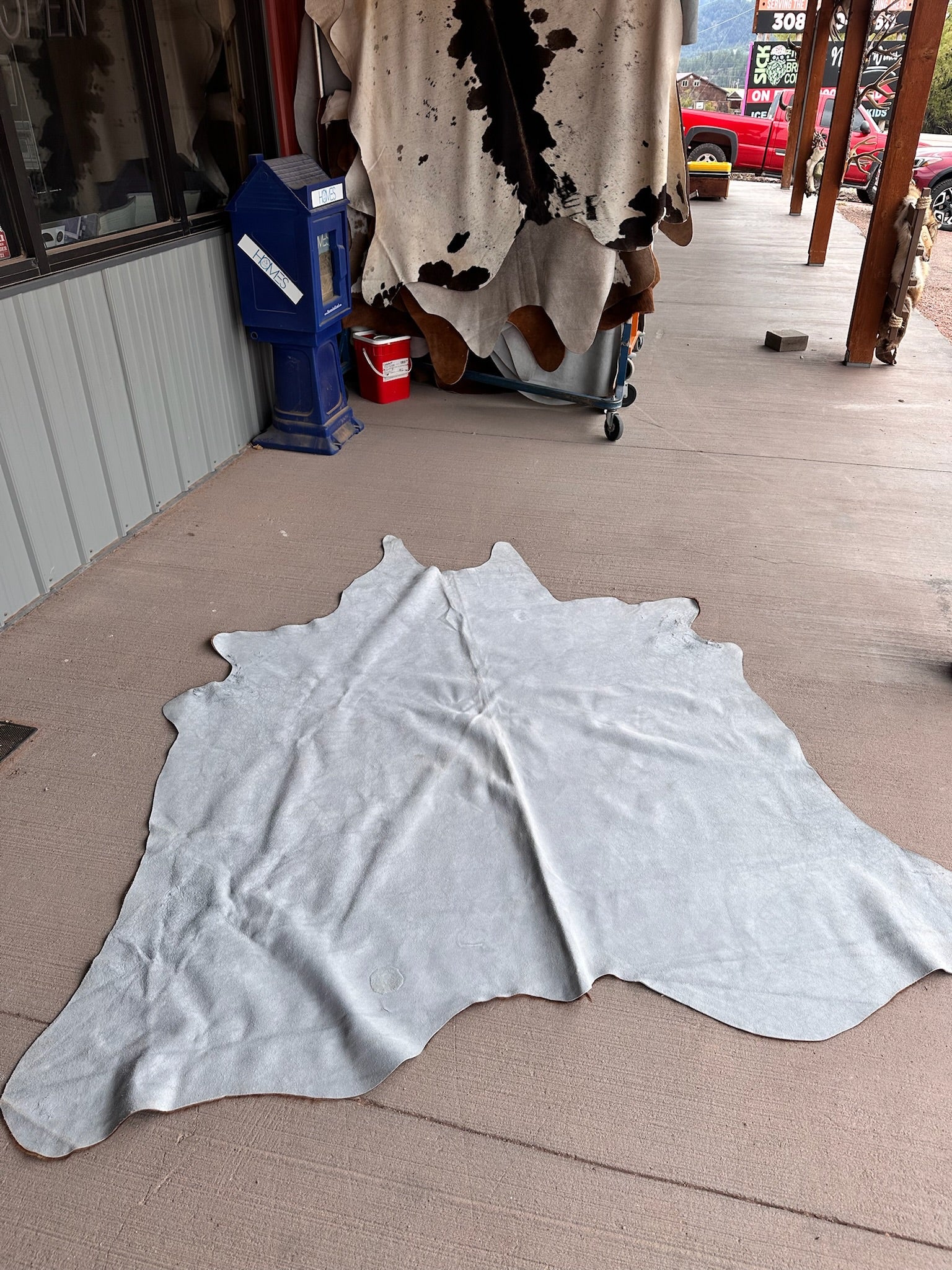 FHCOW29 - Premium Cow Hide Rugs Home Decor