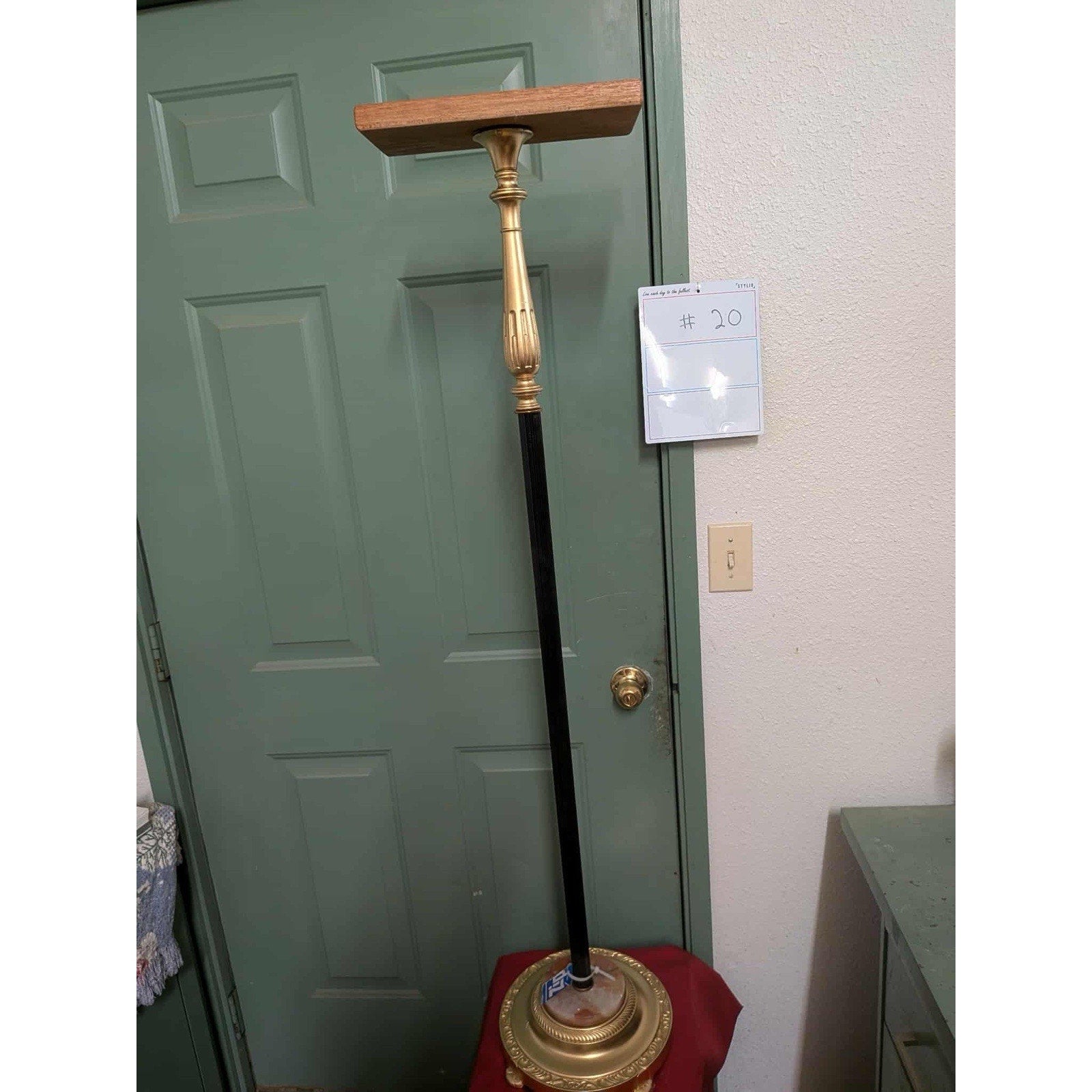 FHPATP2-Fancy stand for peacock or other bird mounts