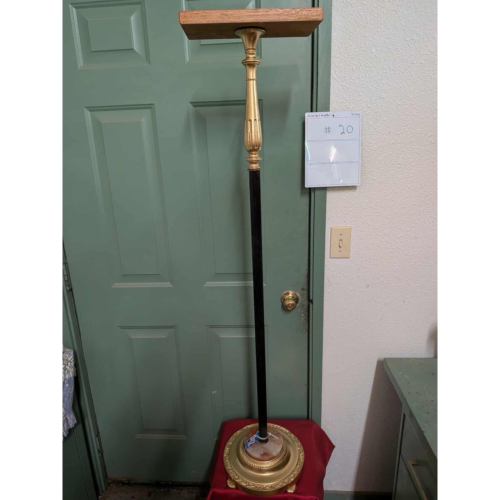 FHPATP2-Fancy stand for peacock or other bird mounts