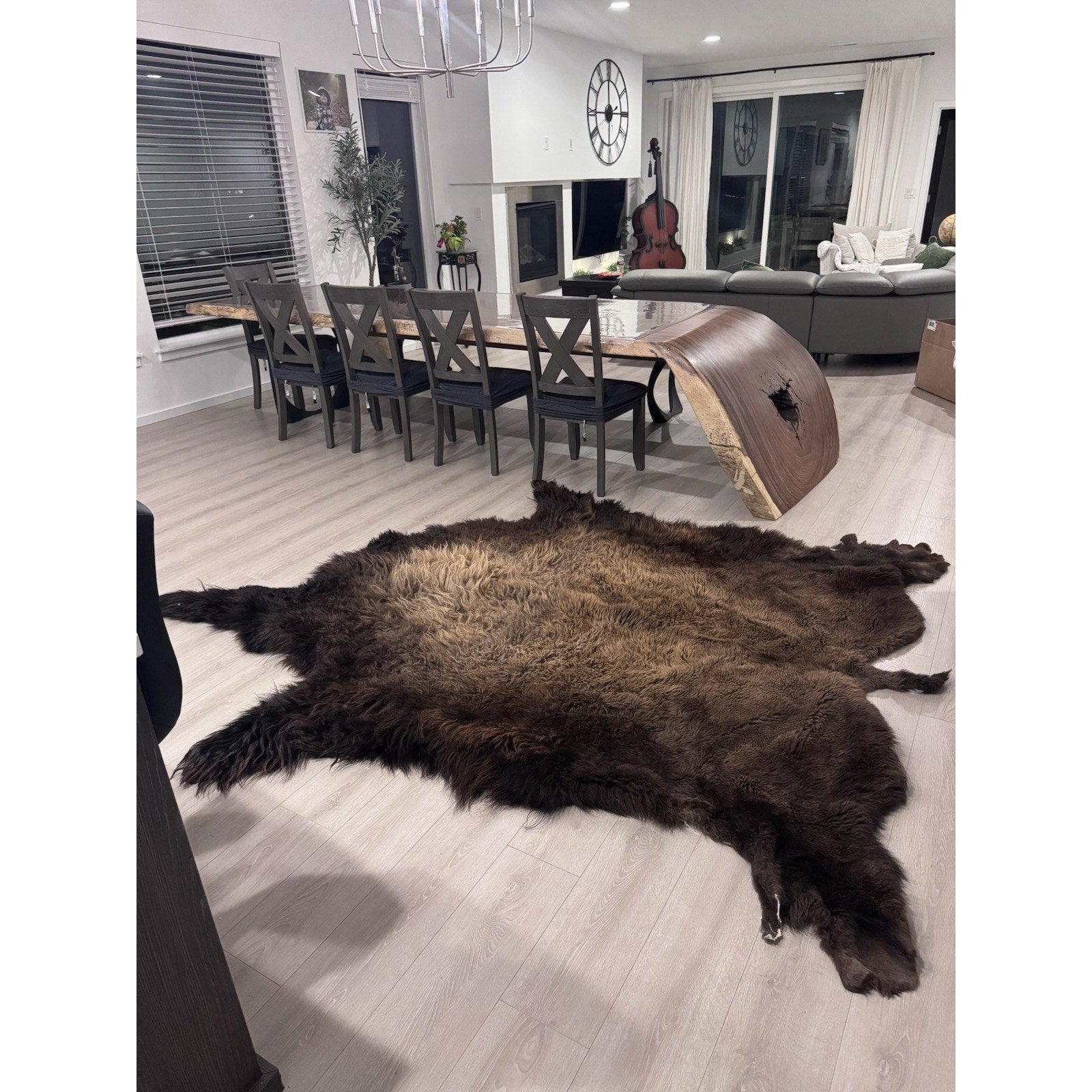 FHGUL2 - Premium Massive XXL bison Hide Rug Taxidermy Fur