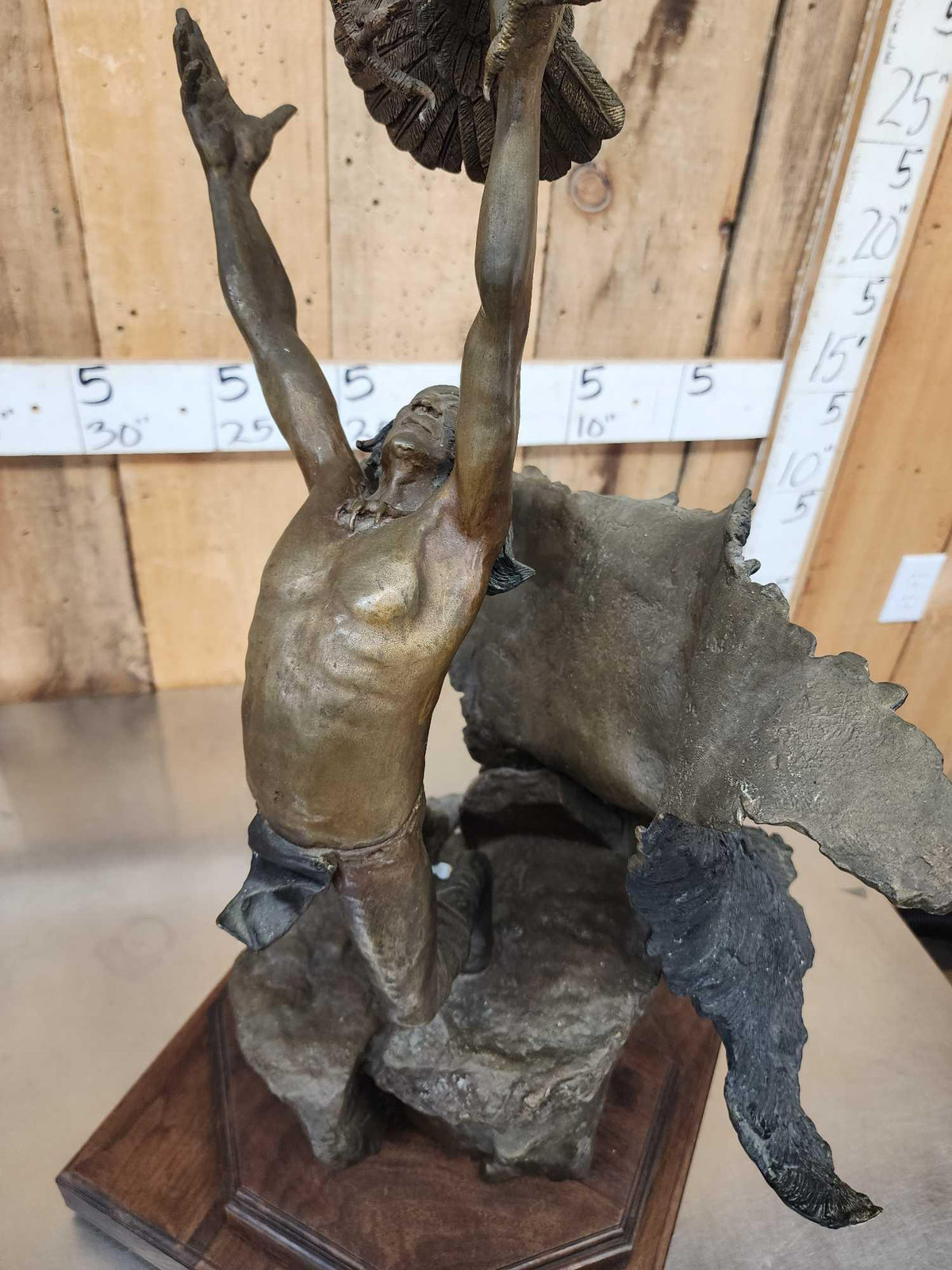 FH36U - William "Wally" Shoop Bronze " The Spirit " ( Eagle Catcher )