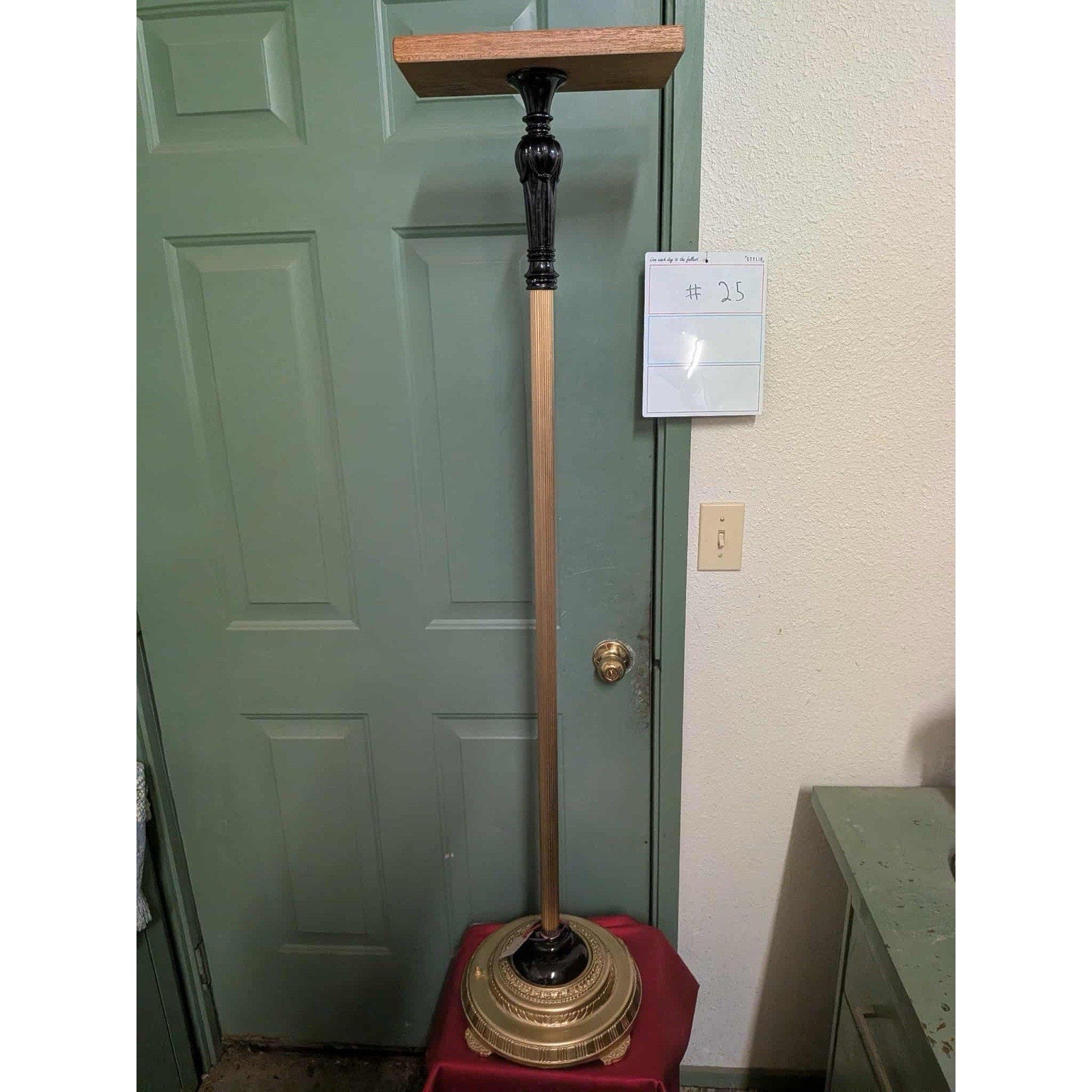 FHPATP2-Fancy stand for peacock or other bird mounts