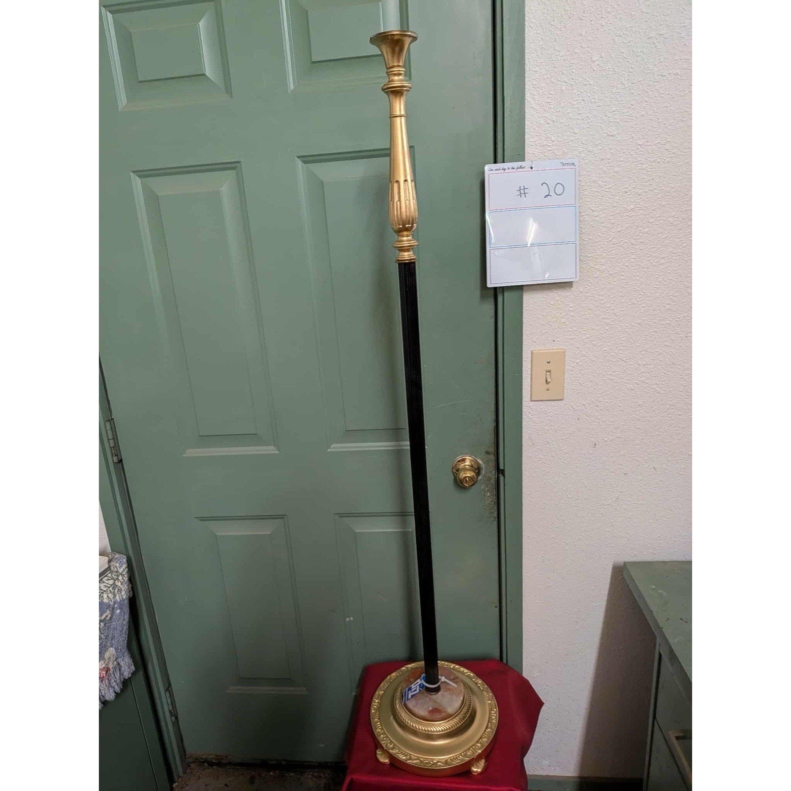 FHPATP2-Fancy stand for peacock or other bird mounts