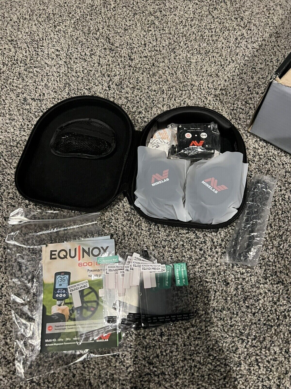 MineLab Equinox 800 Metal Detector