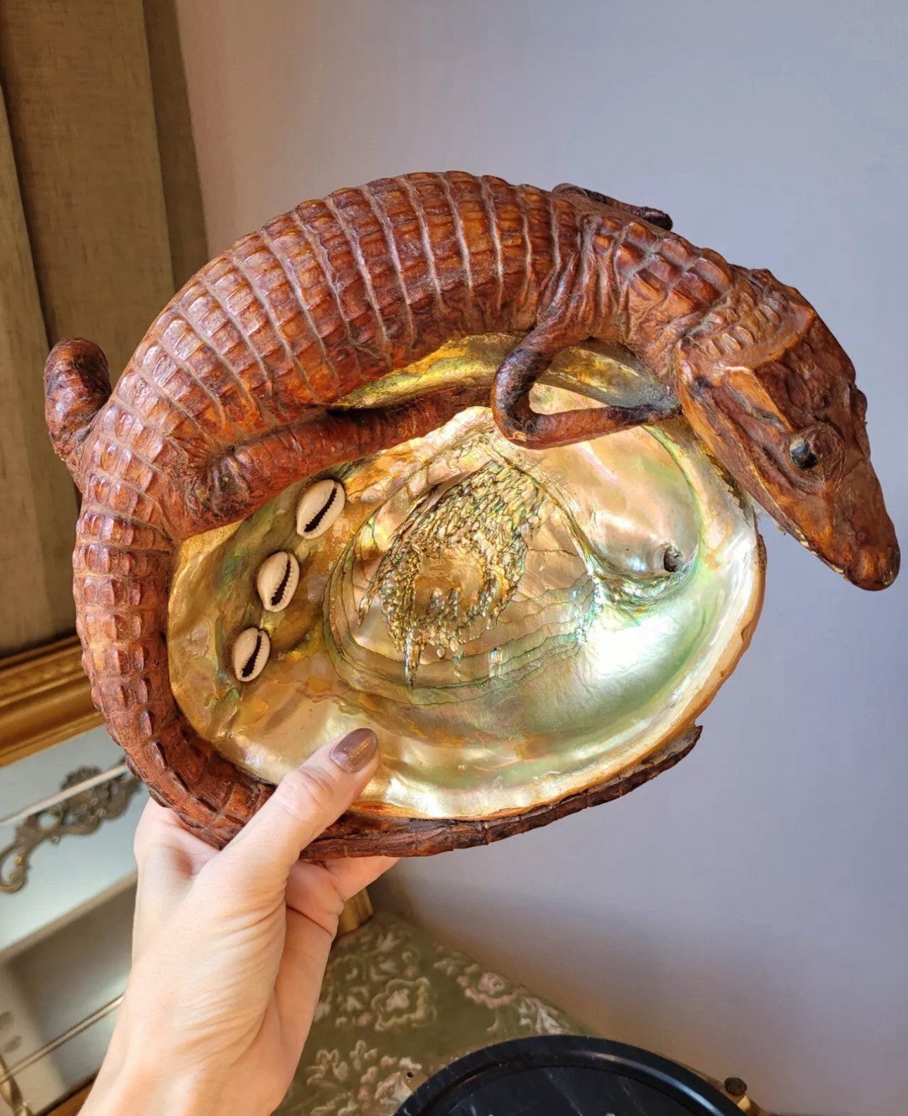 FHWA5-Vtg Oddities Taxidermy Abalone Shell Ashtray Smudge Dish Decor Mid-Century