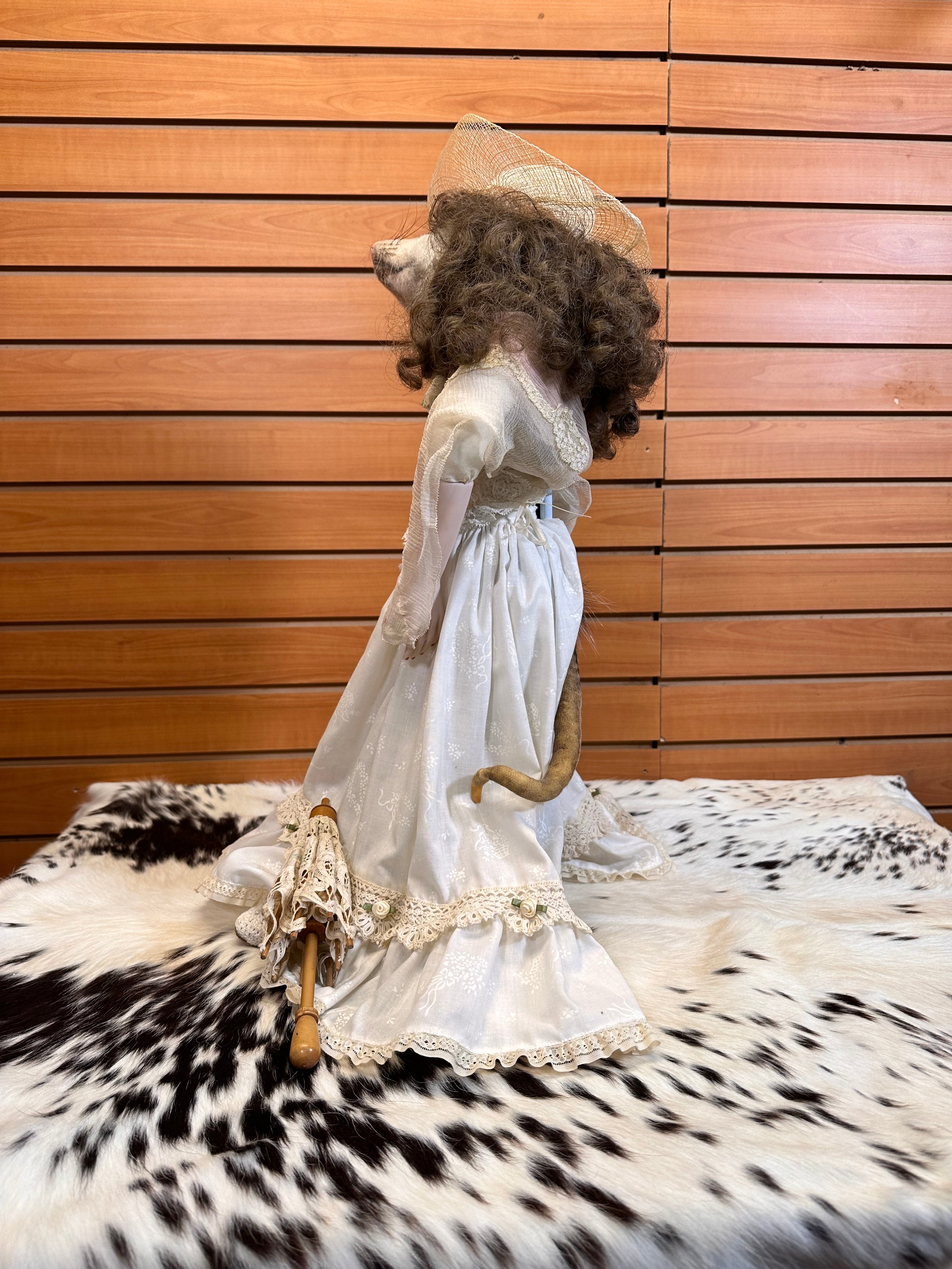FH104 O'Possum Lifesize Mount  Taxidermy Log Cabin