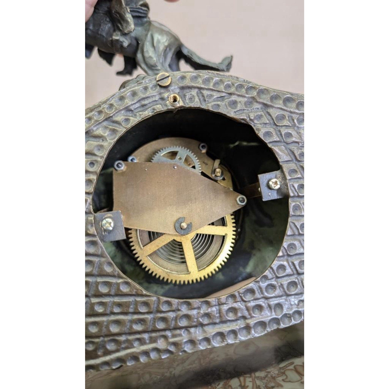 FHCOL1 - Metal Western Mantle Clock