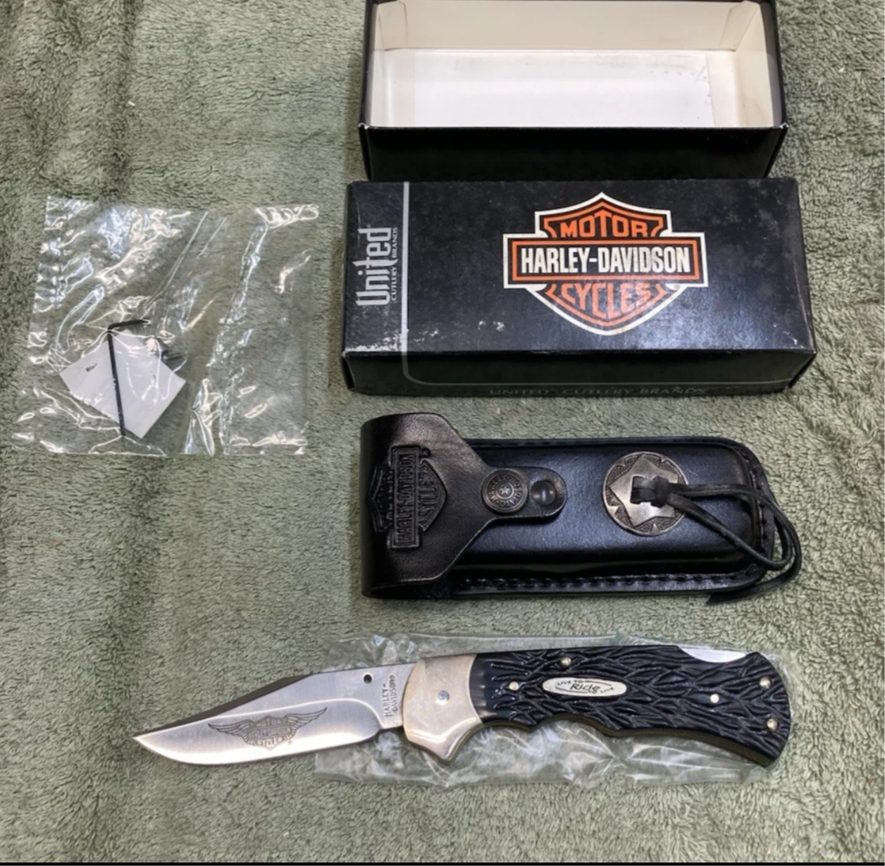 New And Collectable Harley Davidson #1 Of 5000 Folding Knife!