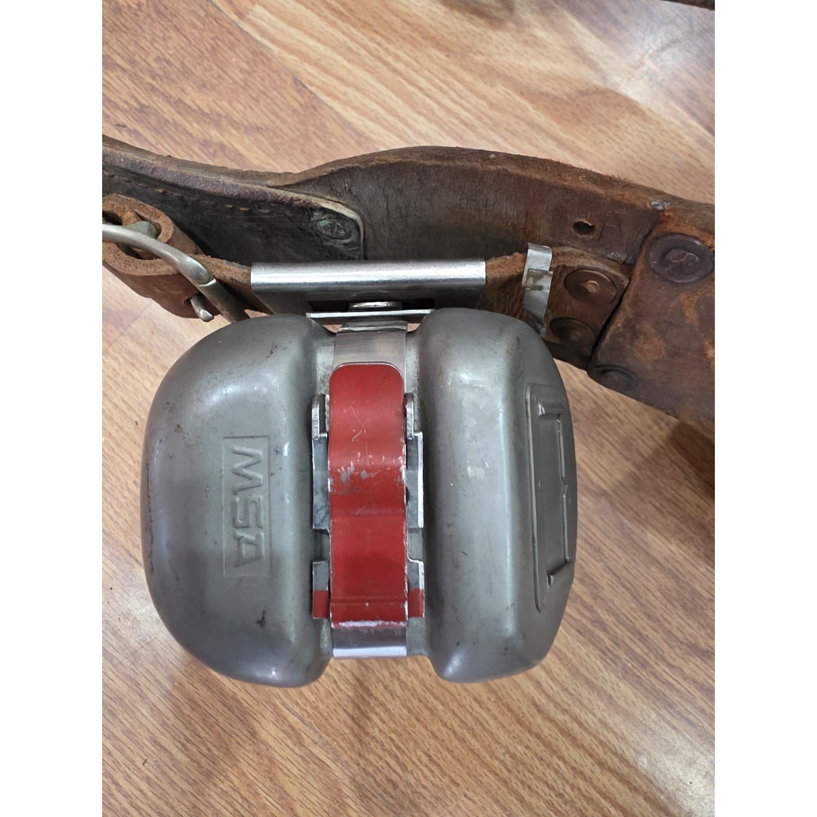 Fhaq7 - VTG Permissible Respirator for Self Rescue – MSA on Leather Belt