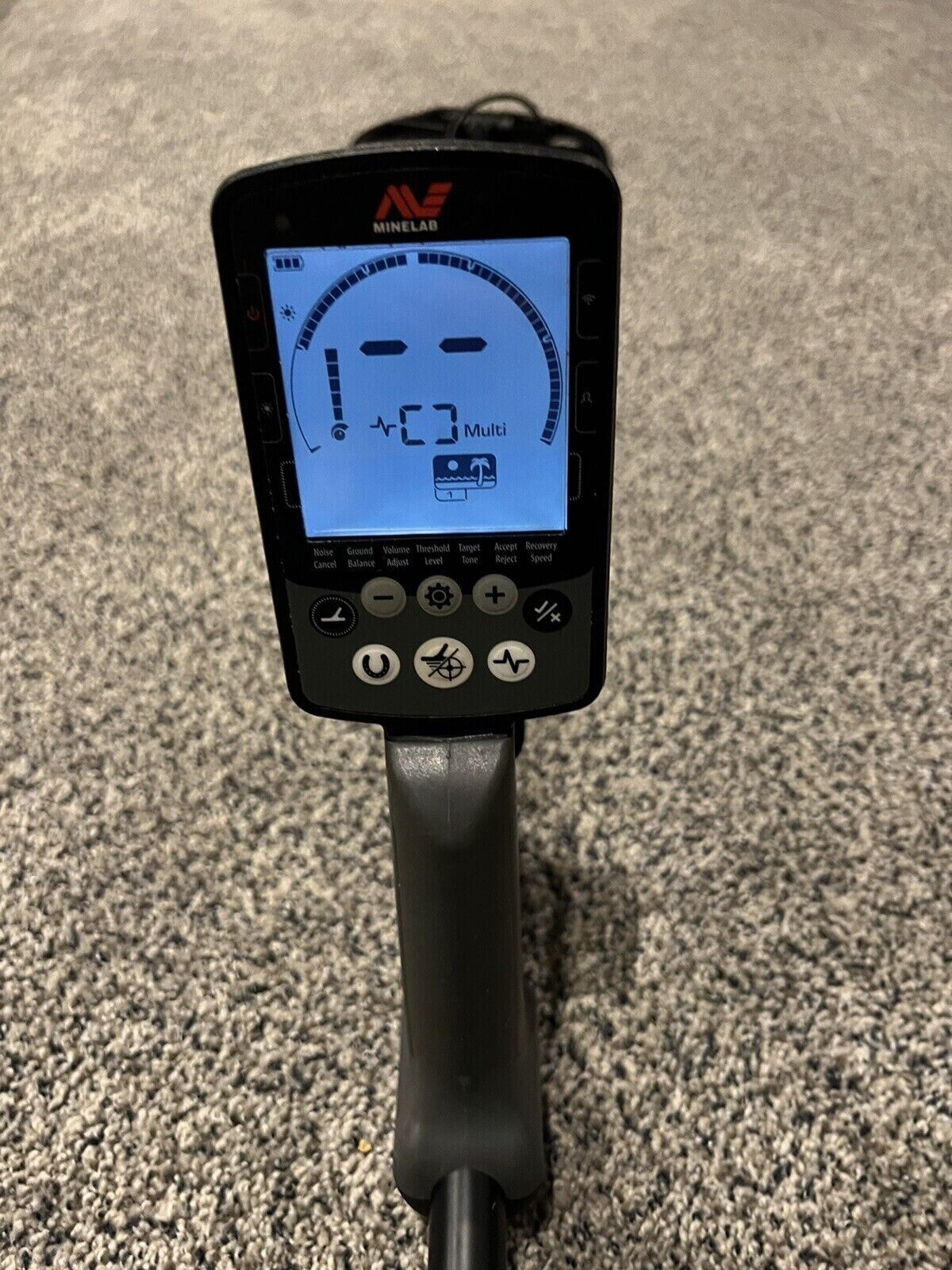 MineLab Equinox 800 Metal Detector