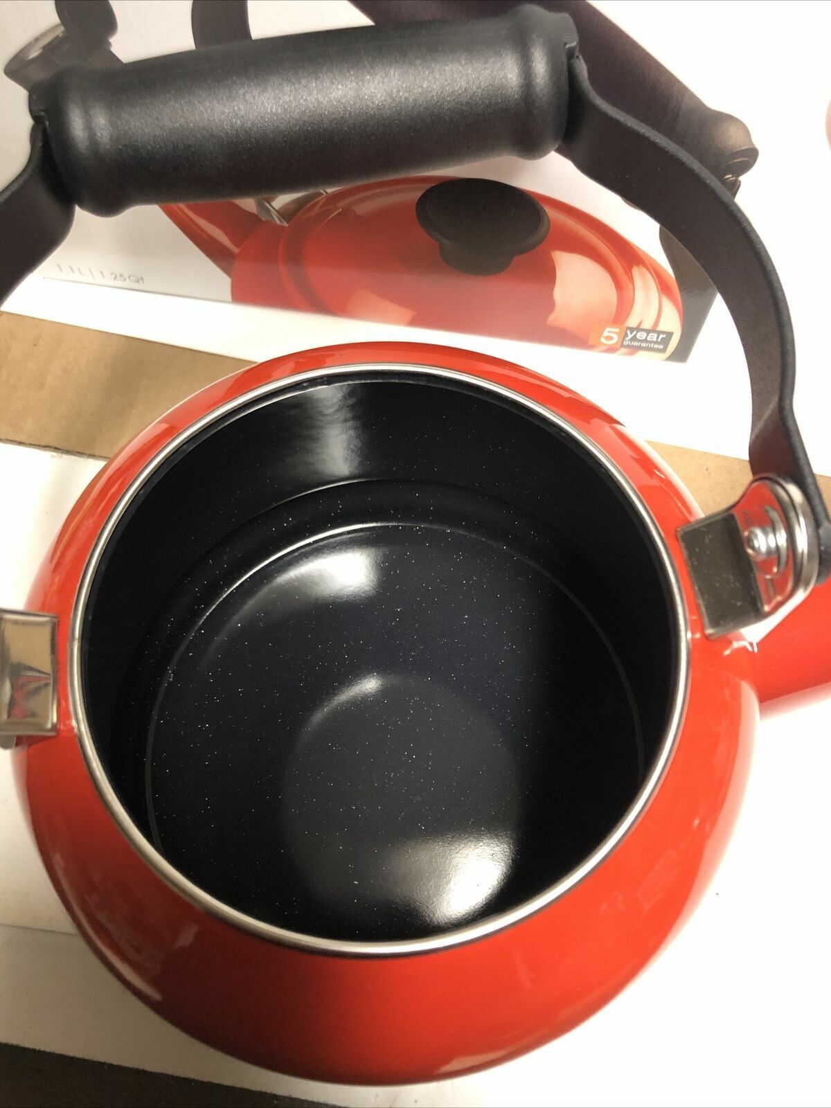 Le Creuset 1.25 Qt. Demi Kettle - Cherry Q9401-67 in retail box Unused
