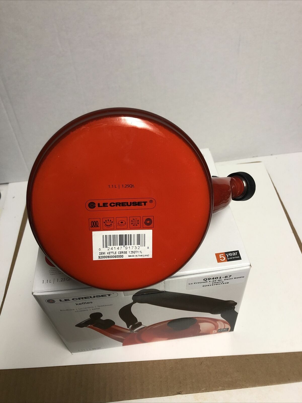 Le Creuset 1.25 Qt. Demi Kettle - Cherry Q9401-67 in retail box Unused
